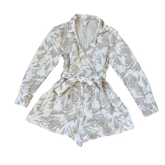 Club Monaco Wrap-Front Long Sleeve Collared Romper - Picture 3 of 13